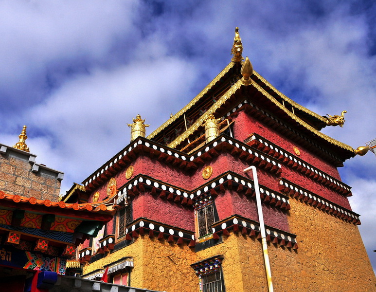 香格里拉松贊林寺團(tuán)建