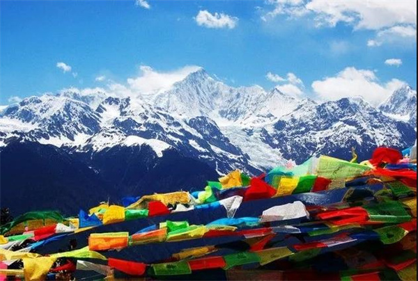 香格里拉不可錯過的景點?雪山之神：梅里雪山?