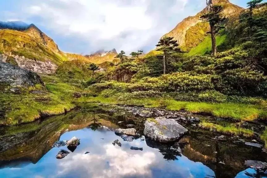 云南這個小縣城，藏著“上帝遺落人間的眼淚”    香格里拉旅游景點