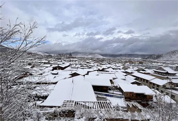 香格里拉旅游景點：喜迎冬奧 世界的香格里拉可是你玩轉冬雪的理想凈地？