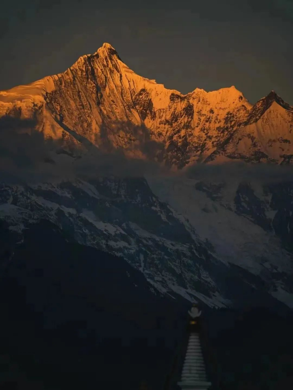 梅里雪山
